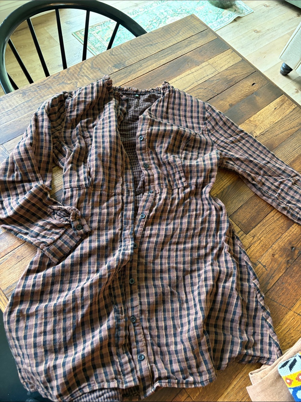 Button-Front Plaid Tunic Top in Brown and Black